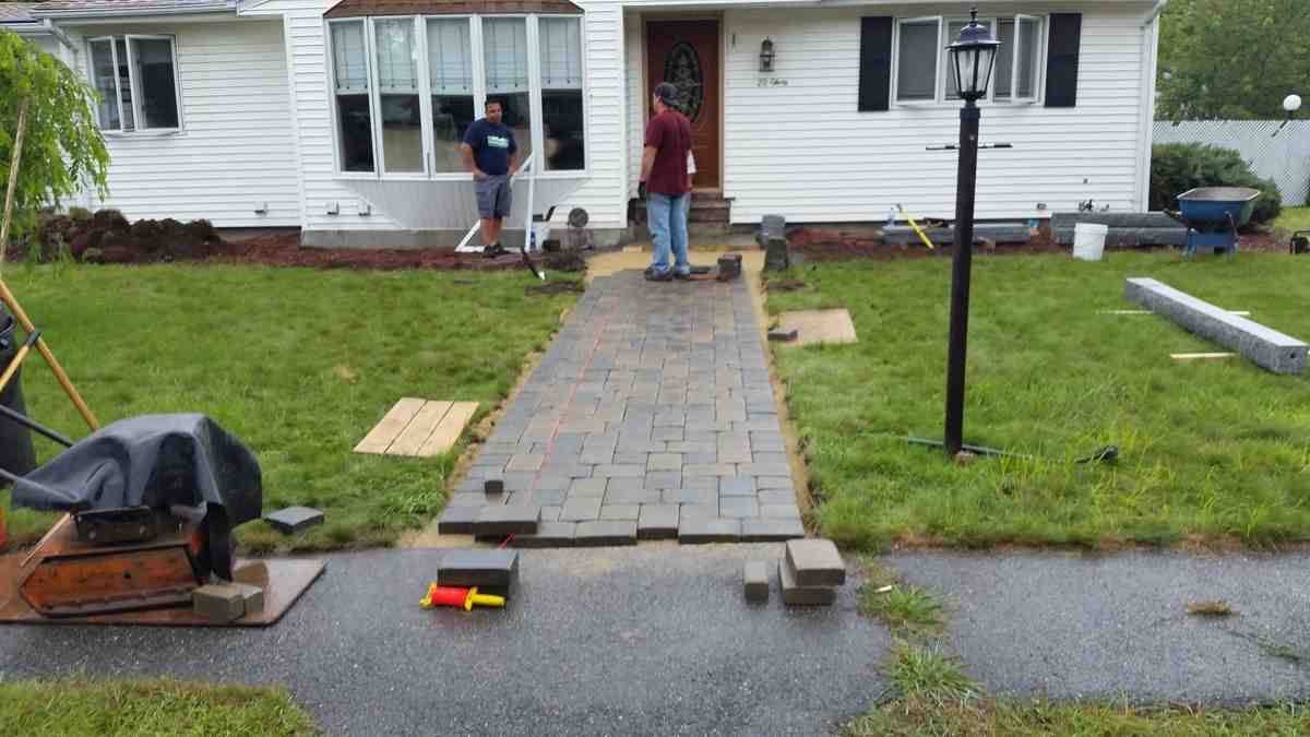 Your Guide to Finding the Best Local Hardscape Contractors