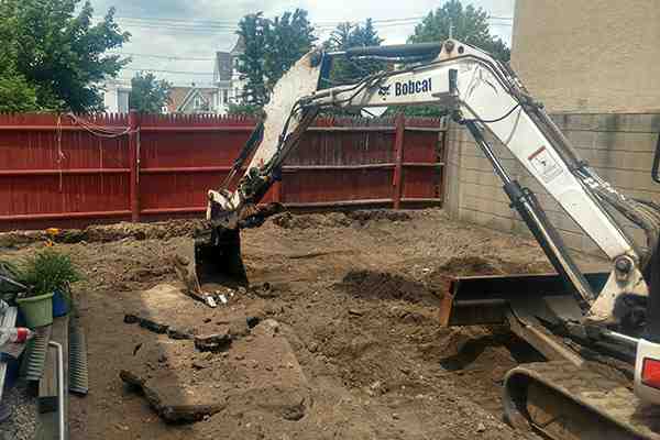 Finding the Best Local Pool Removal Pros Near You